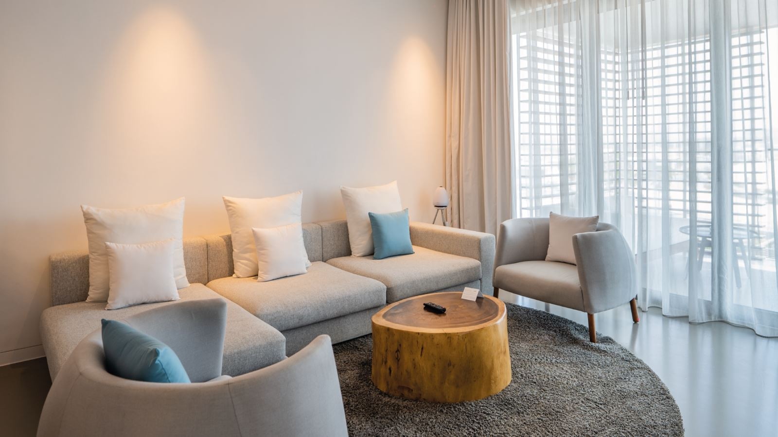 rooms-signature-skyline-suite