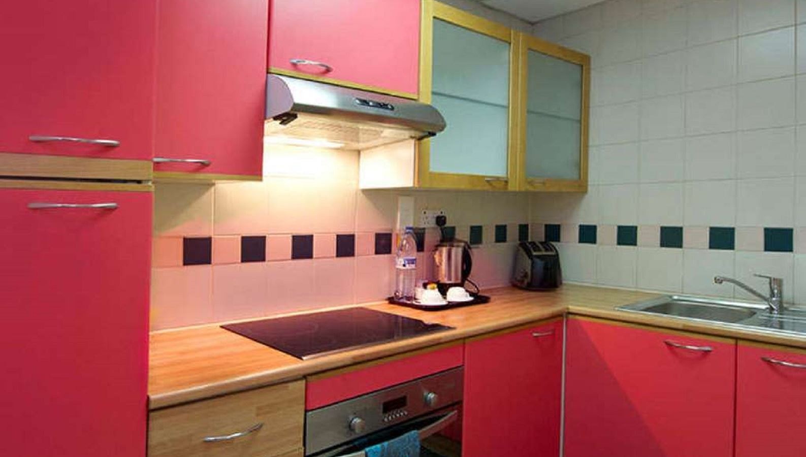 rooms-1-broom-deluxe-suite