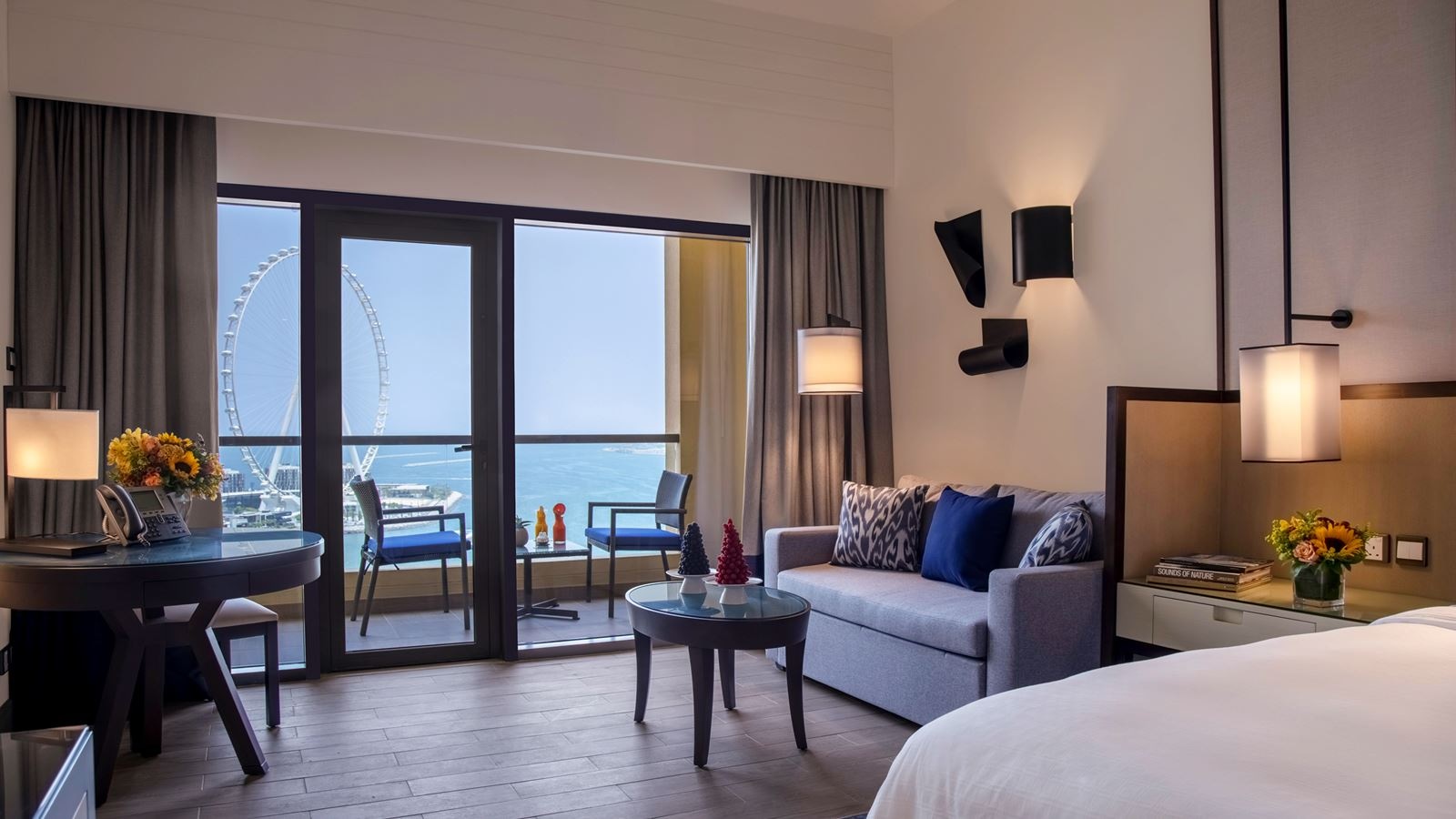 rooms-ain-dubai-sea-view-room-with-balcony