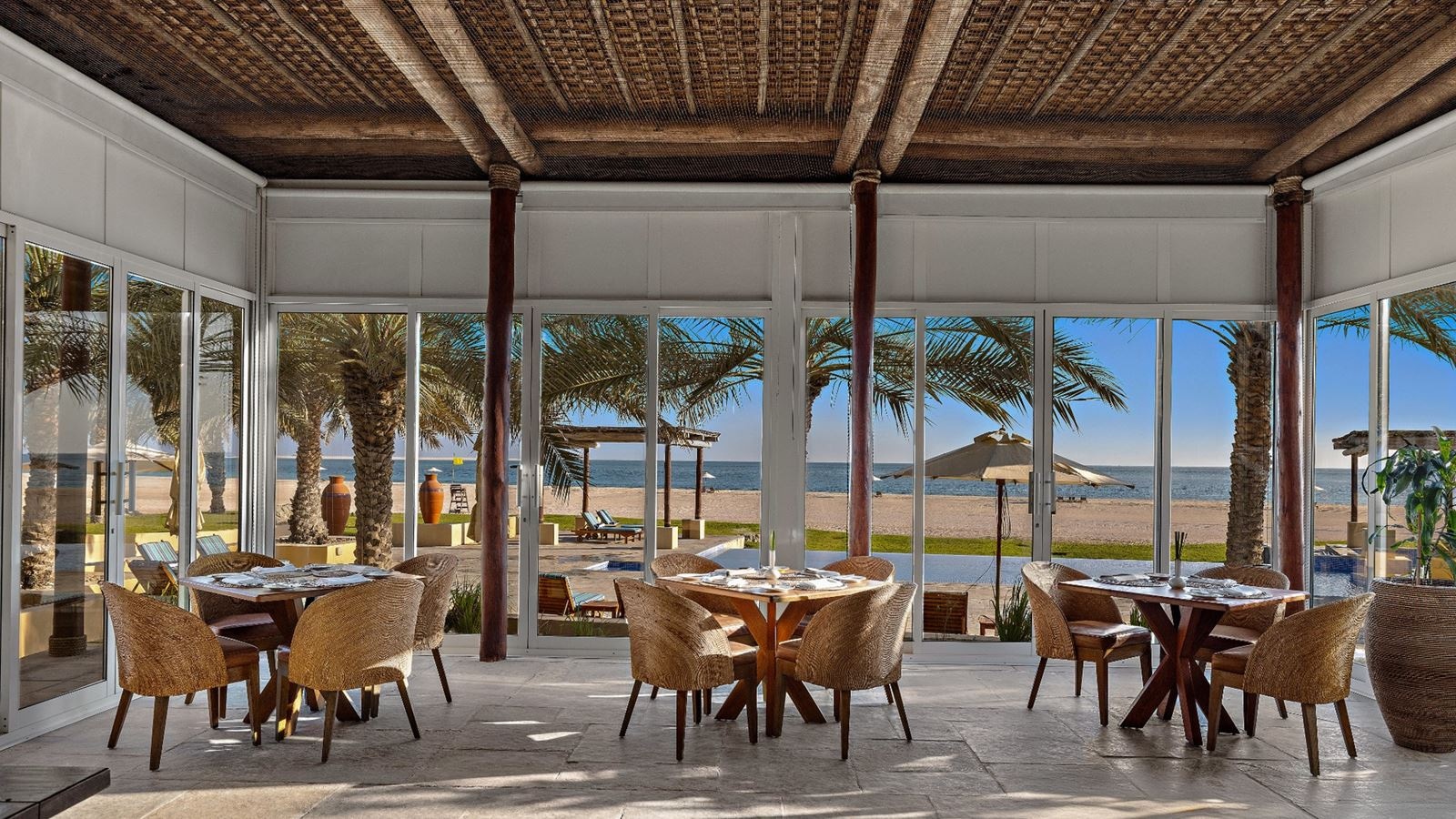 bars-olio-restaurant--lounge