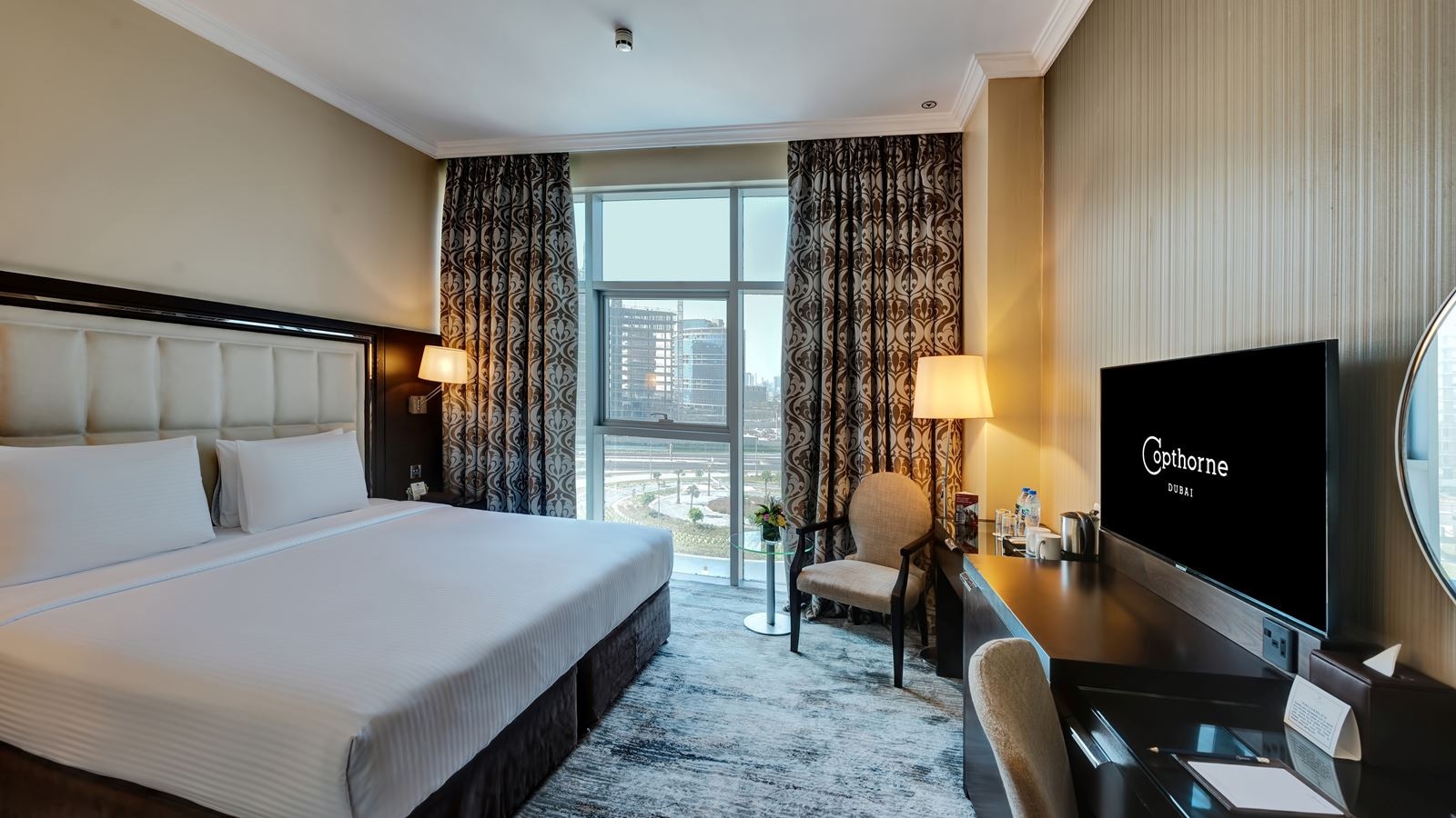 rooms-superior-room-city-view