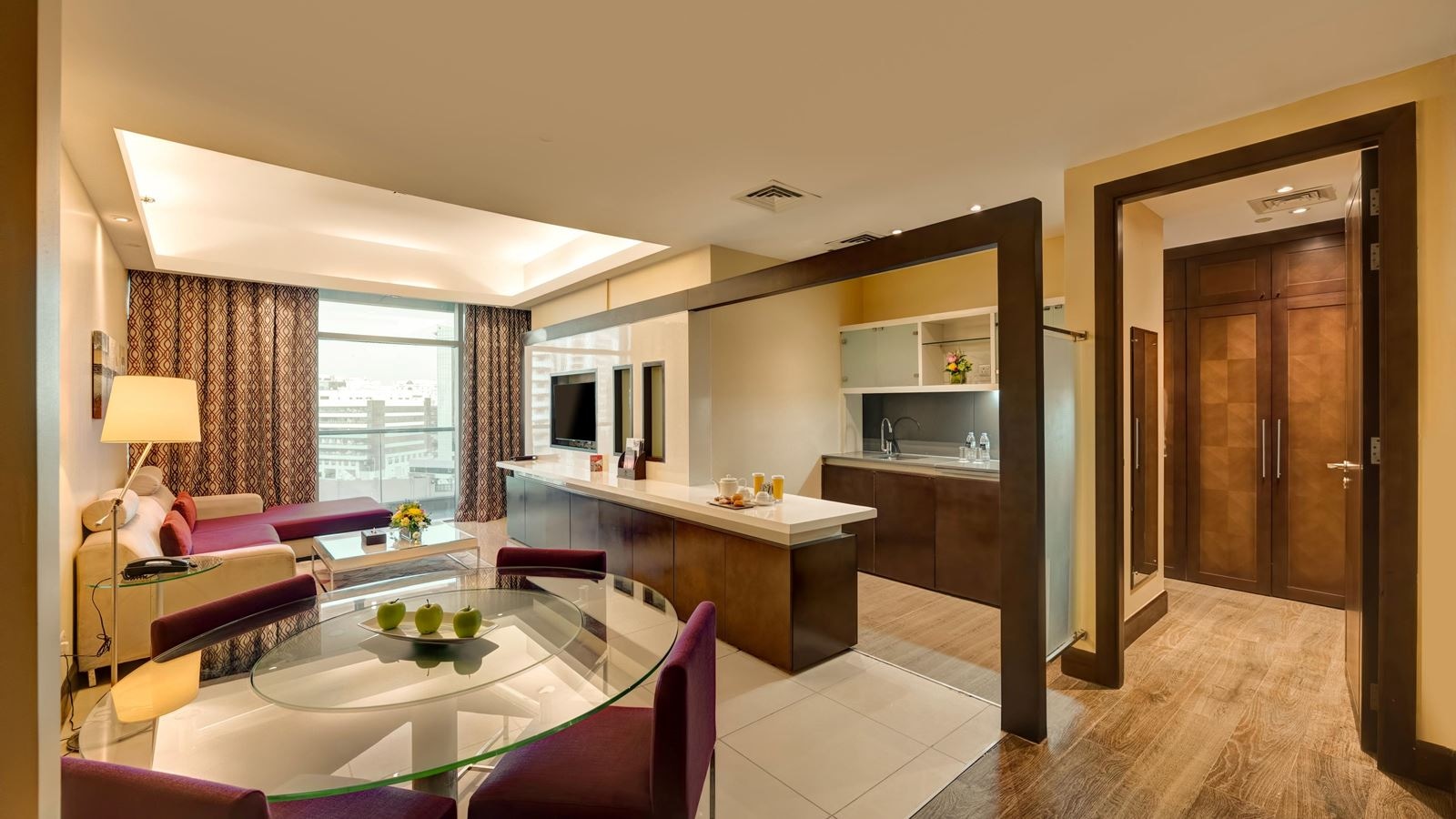 rooms-deluxe-one-bedroom-suite-city-view