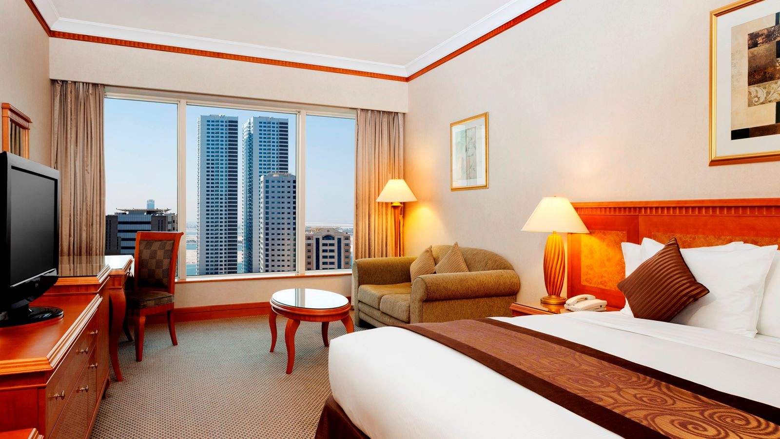 rooms-club-deluxe-king-room