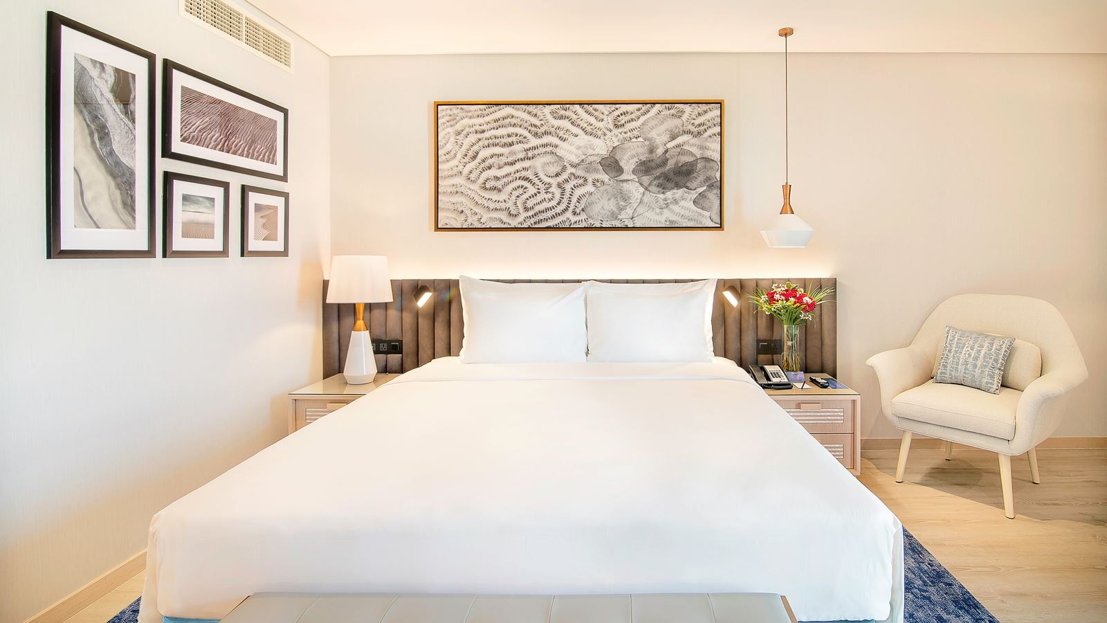 rooms-premium-room-city-view