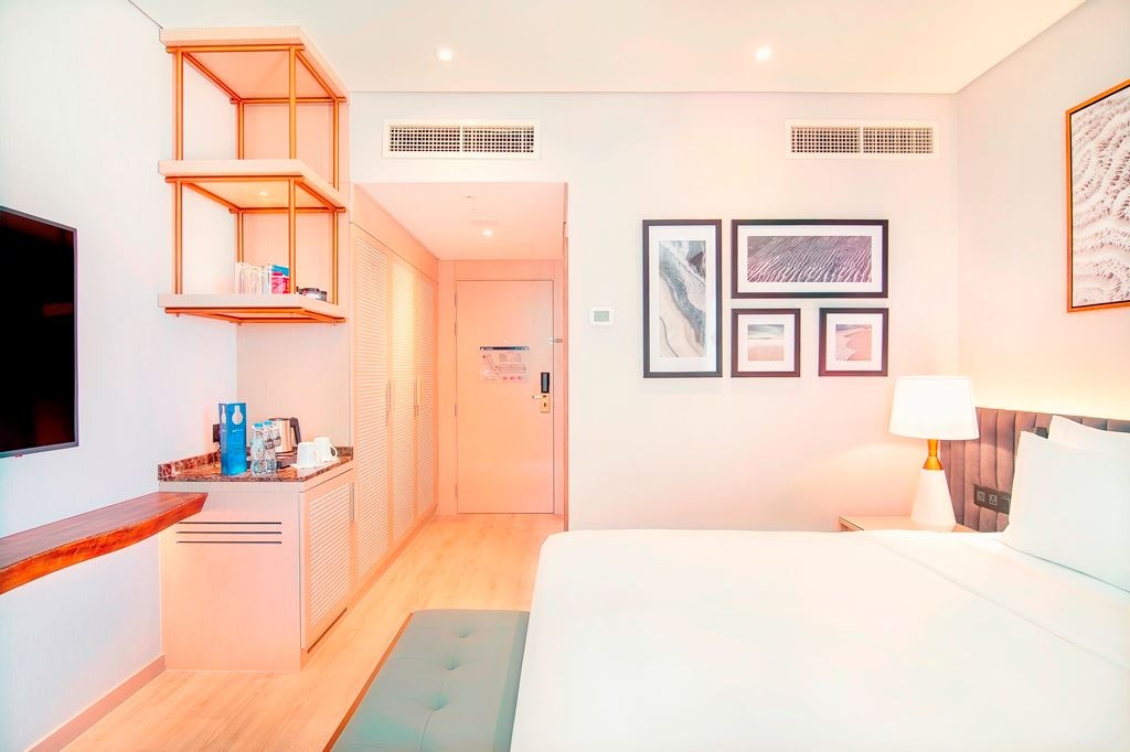 rooms-premium-room-city-view