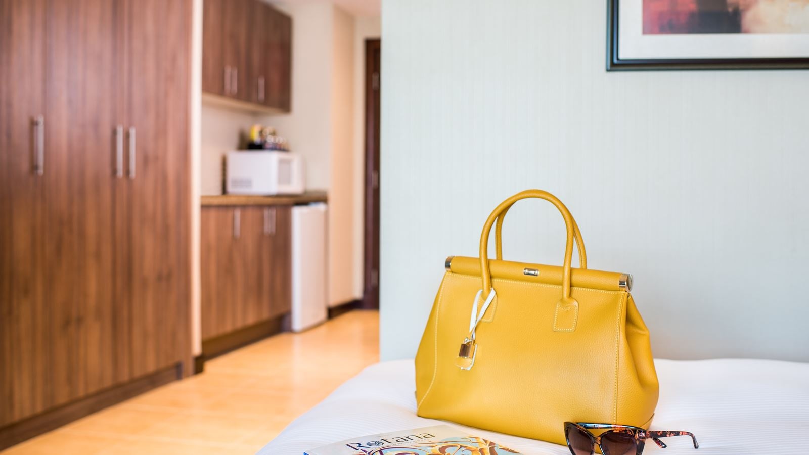 rooms-sea-view-room-with-kitchenette-and-balcony