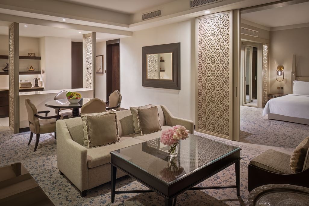 rooms-palace-suite-fountain-view