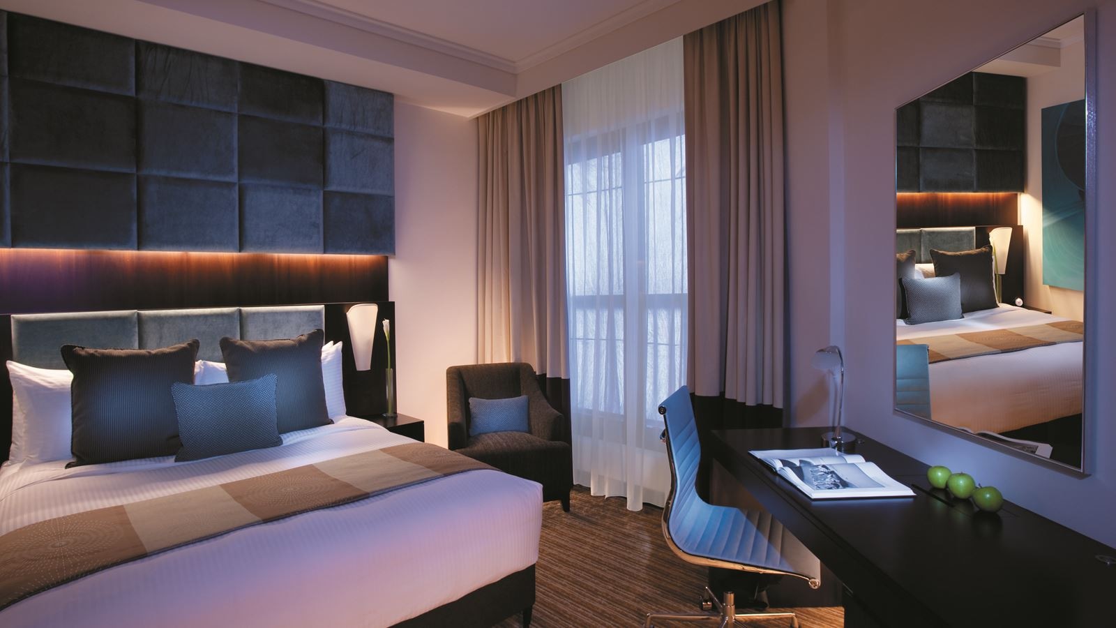 rooms-traders-superior-room