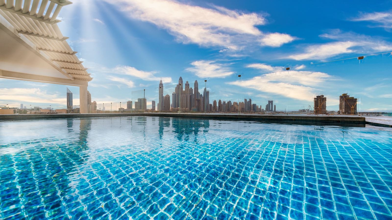 rooms-4-bed-|-xl-terrace--pool-suite