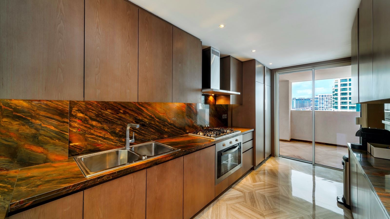 rooms-4-bed-|-xl-terrace--pool-suite