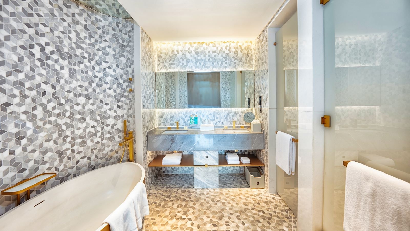 rooms-luxe-2-bedroom-suite