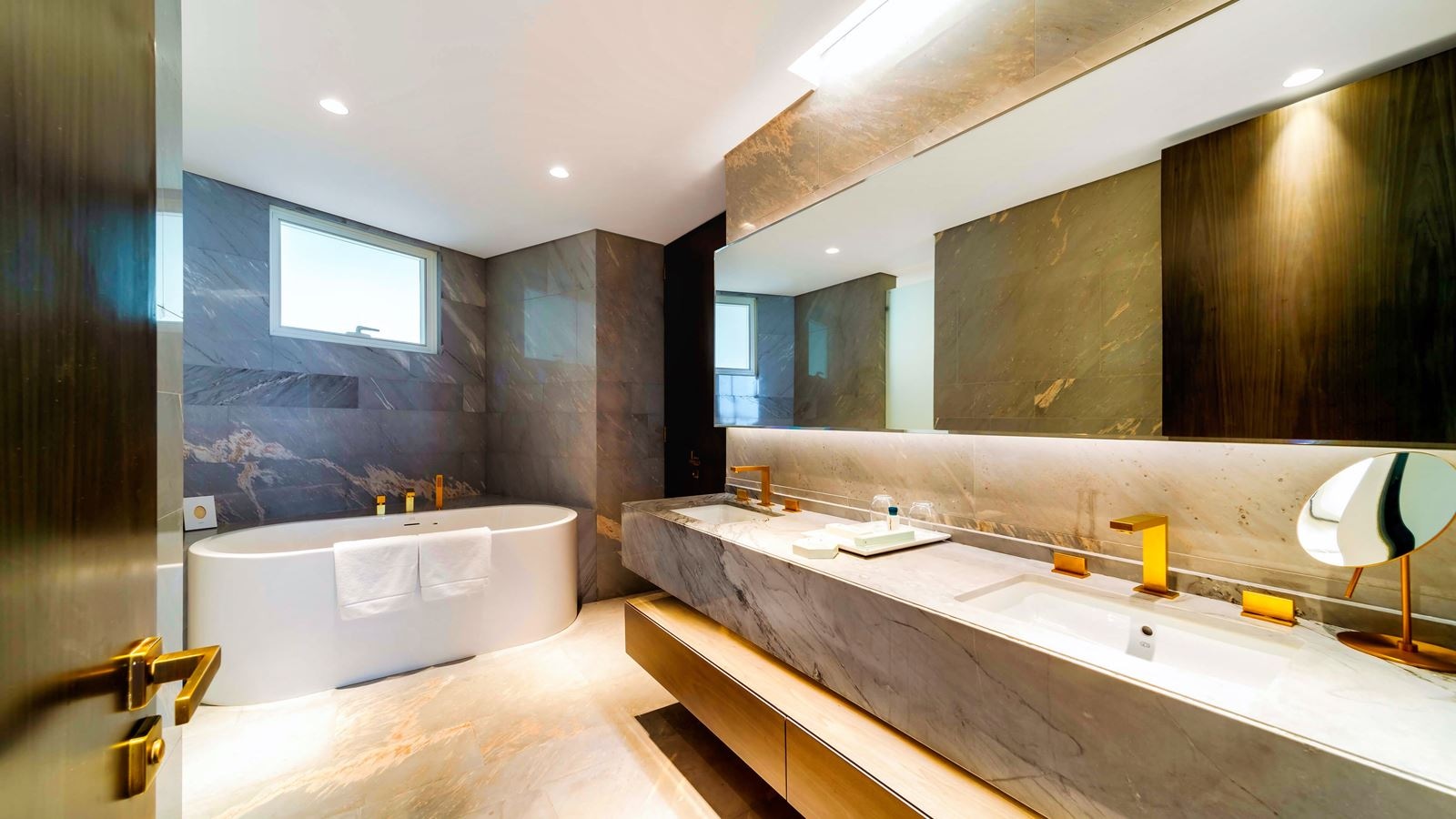 rooms-3-bed-|-xl-terrace-pool-suite