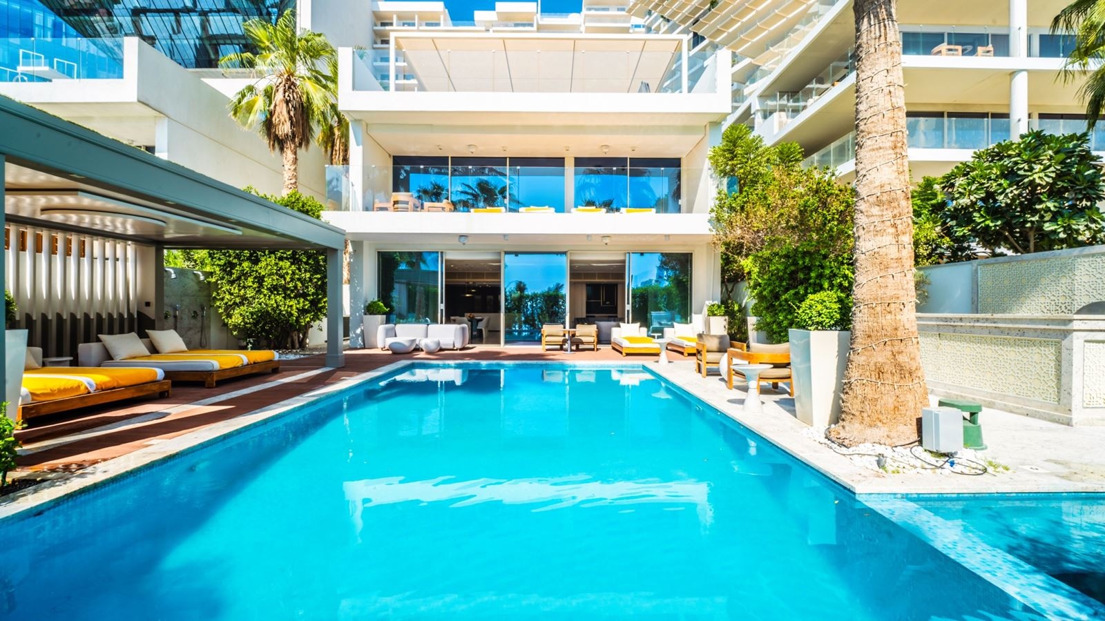 rooms-5-bed-|-beach-villa-wpool