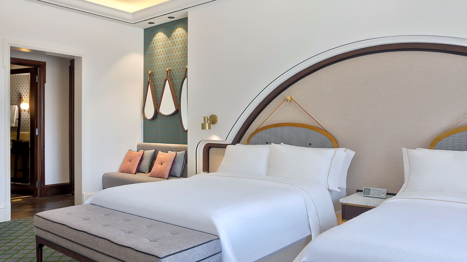 rooms-westin-club-room-sea-view