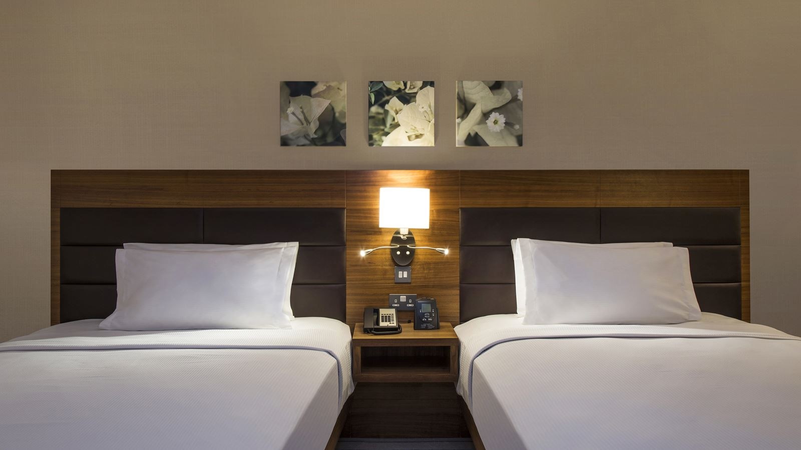 rooms-guest-room-queen