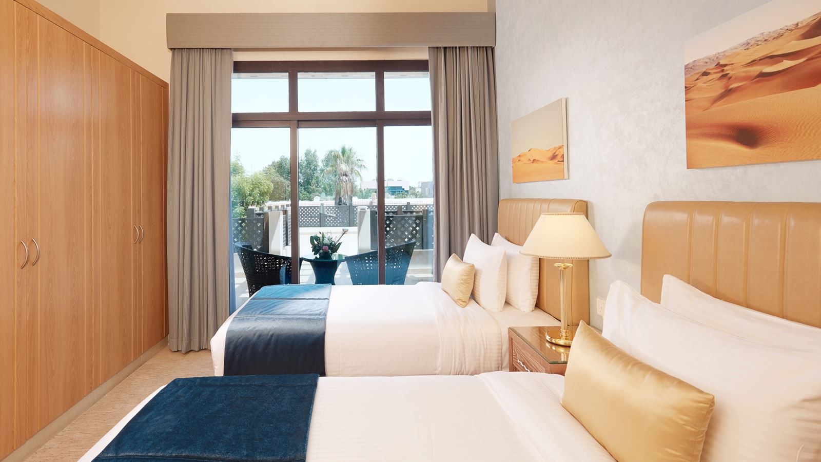 rooms-one-bedroom-apartment-city-view