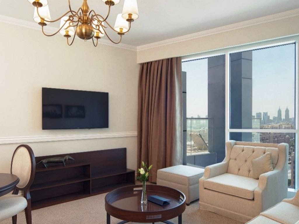 rooms-superior-suite-city-view