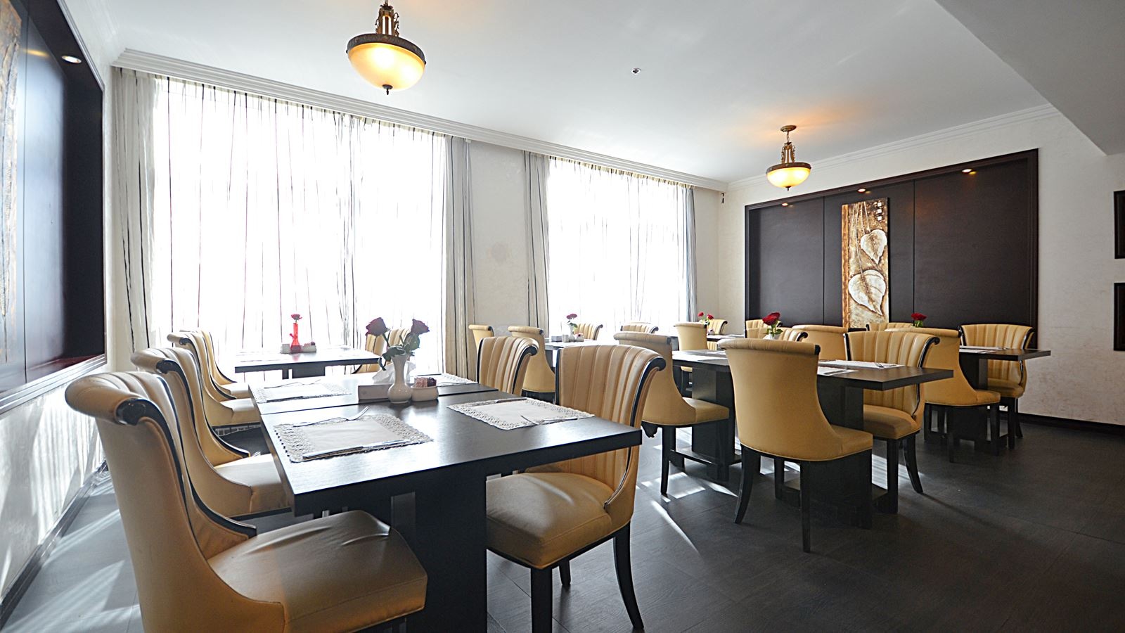 restaurants-lagoon-restaurant