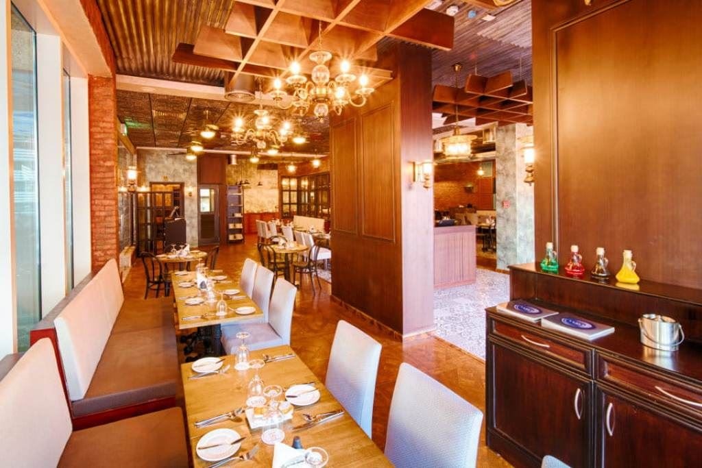 restaurants-golden-fork-restaurent