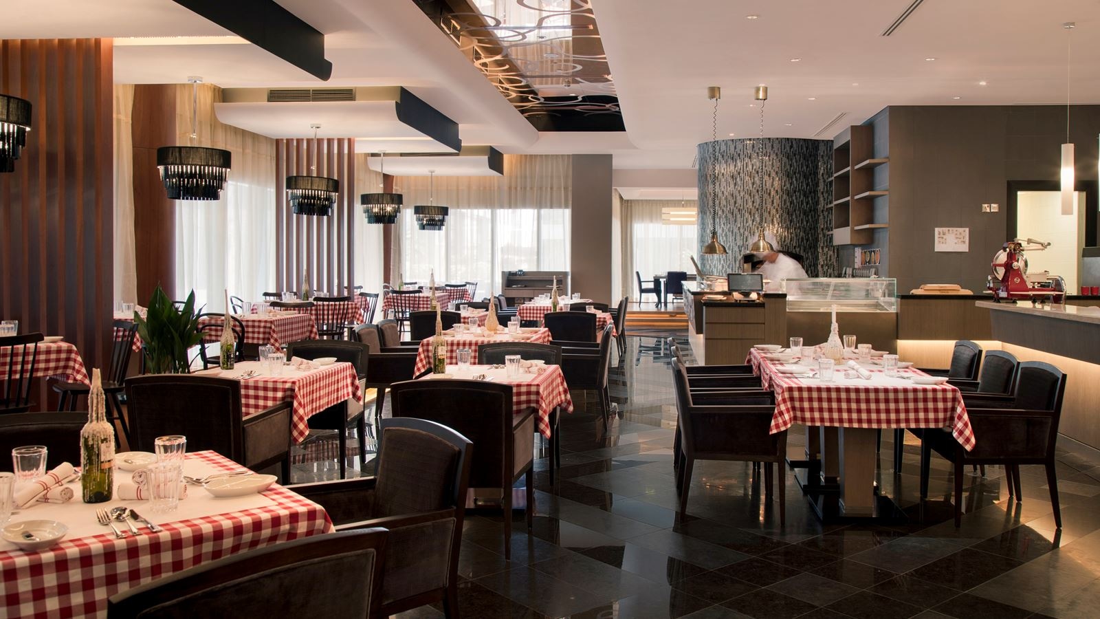 restaurants-dinos-bistro-italiano