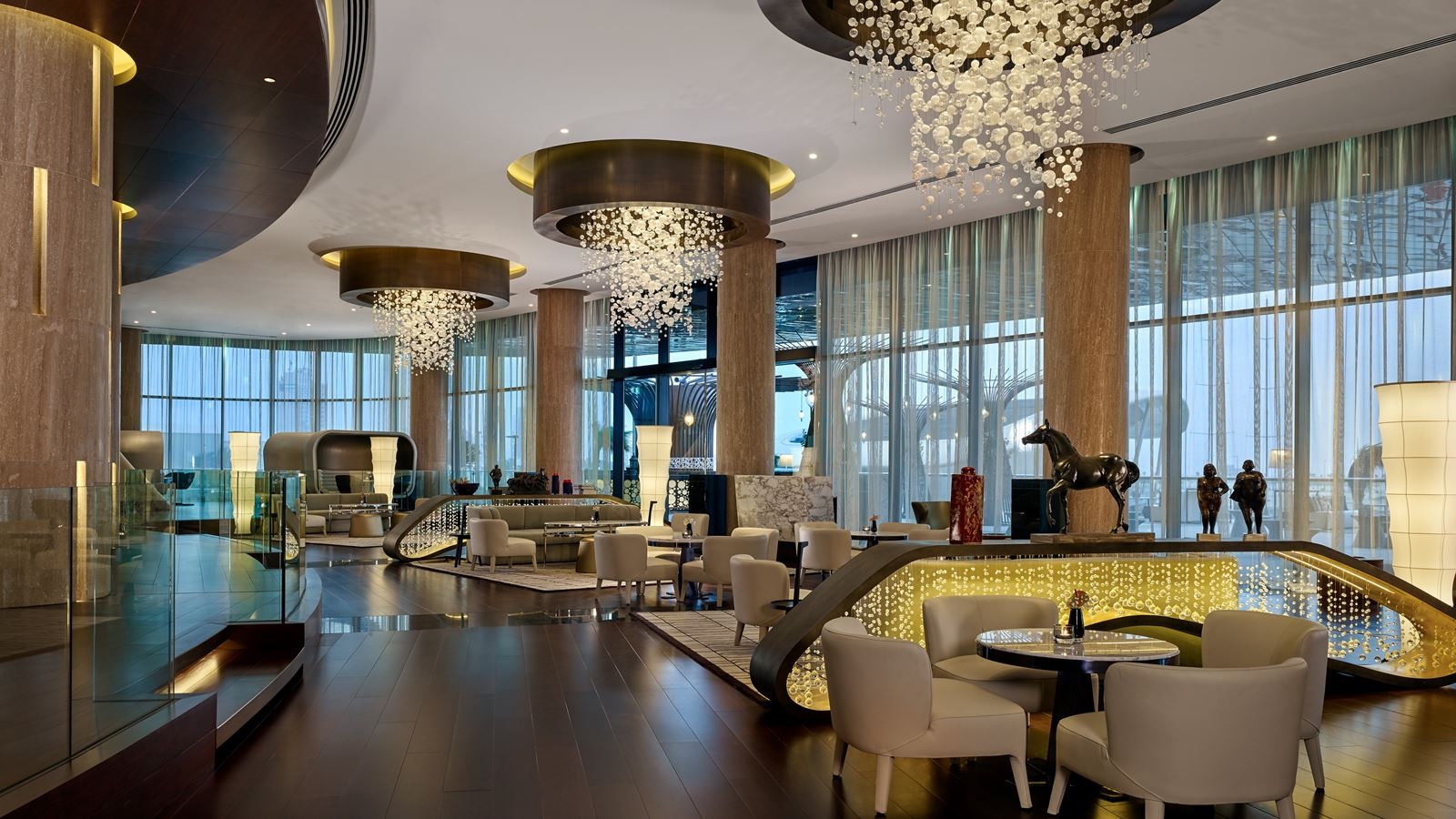 restaurants-pearl-lounge