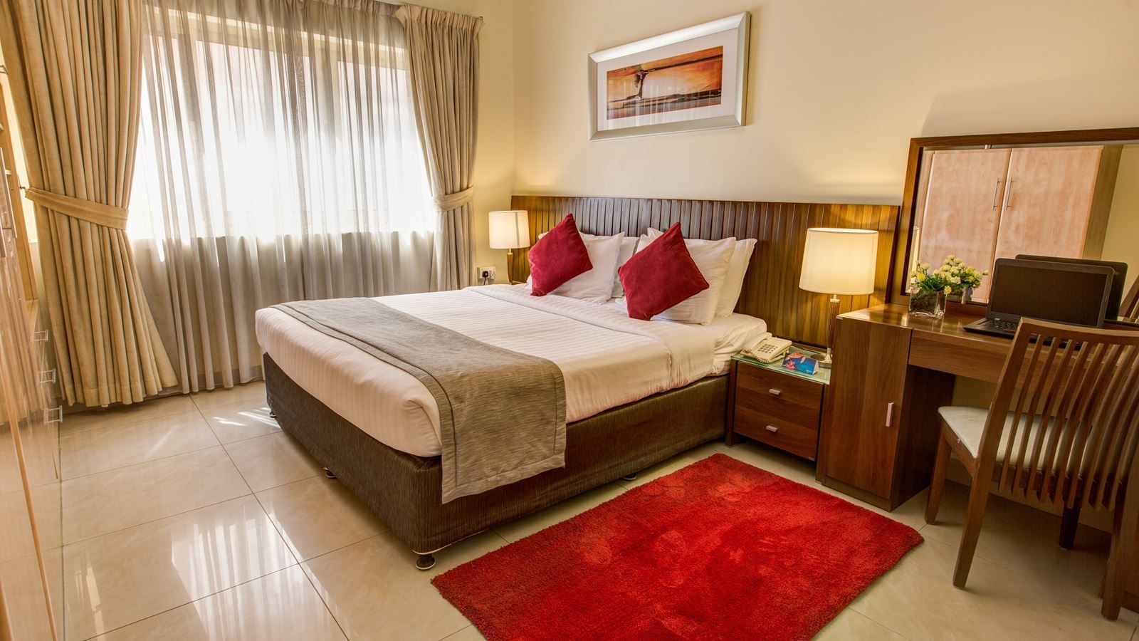 rooms-deluxe-one-bedroom