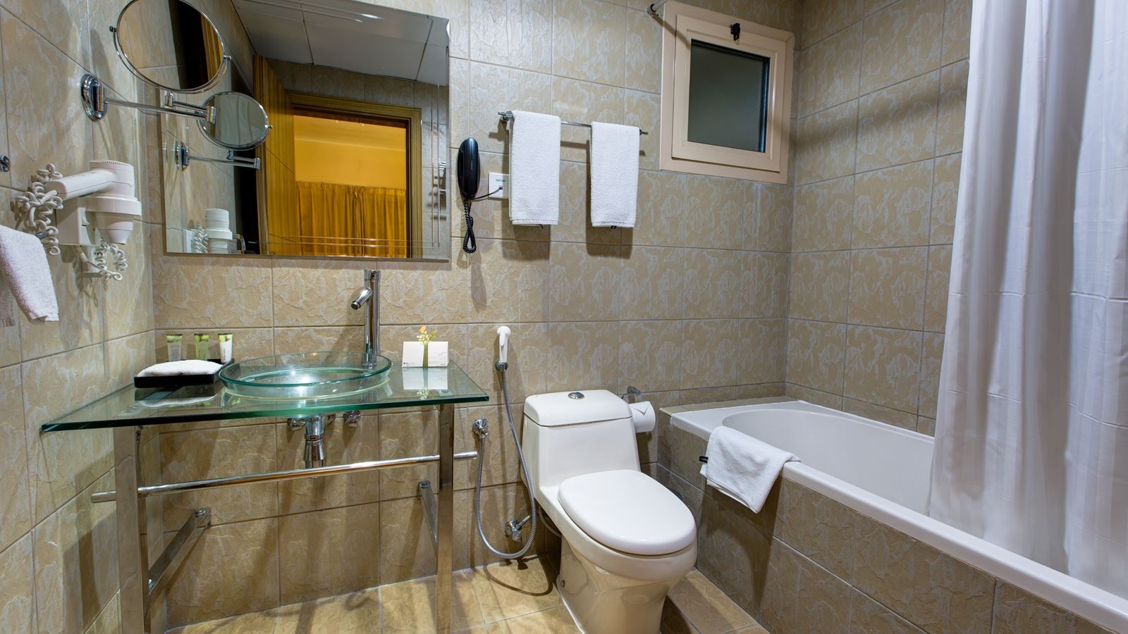 rooms-deluxe-two-bedroom