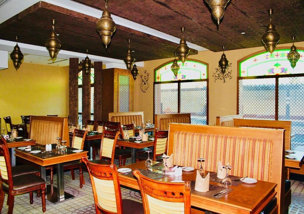 restaurants-liwan-resturant