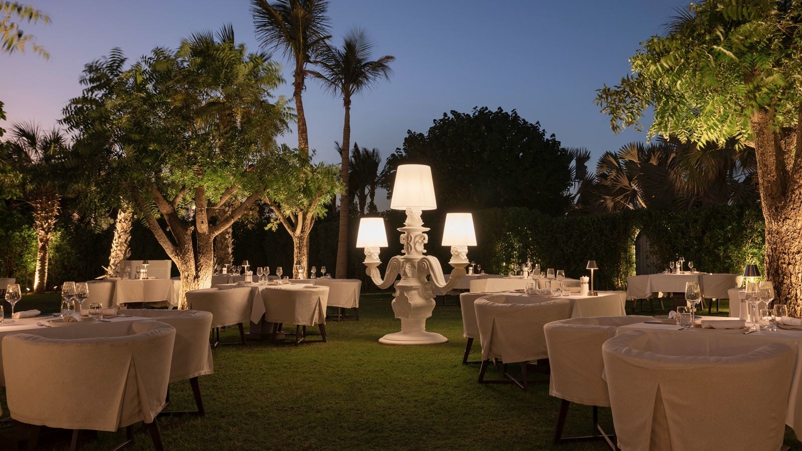 restaurants-the-blue-door