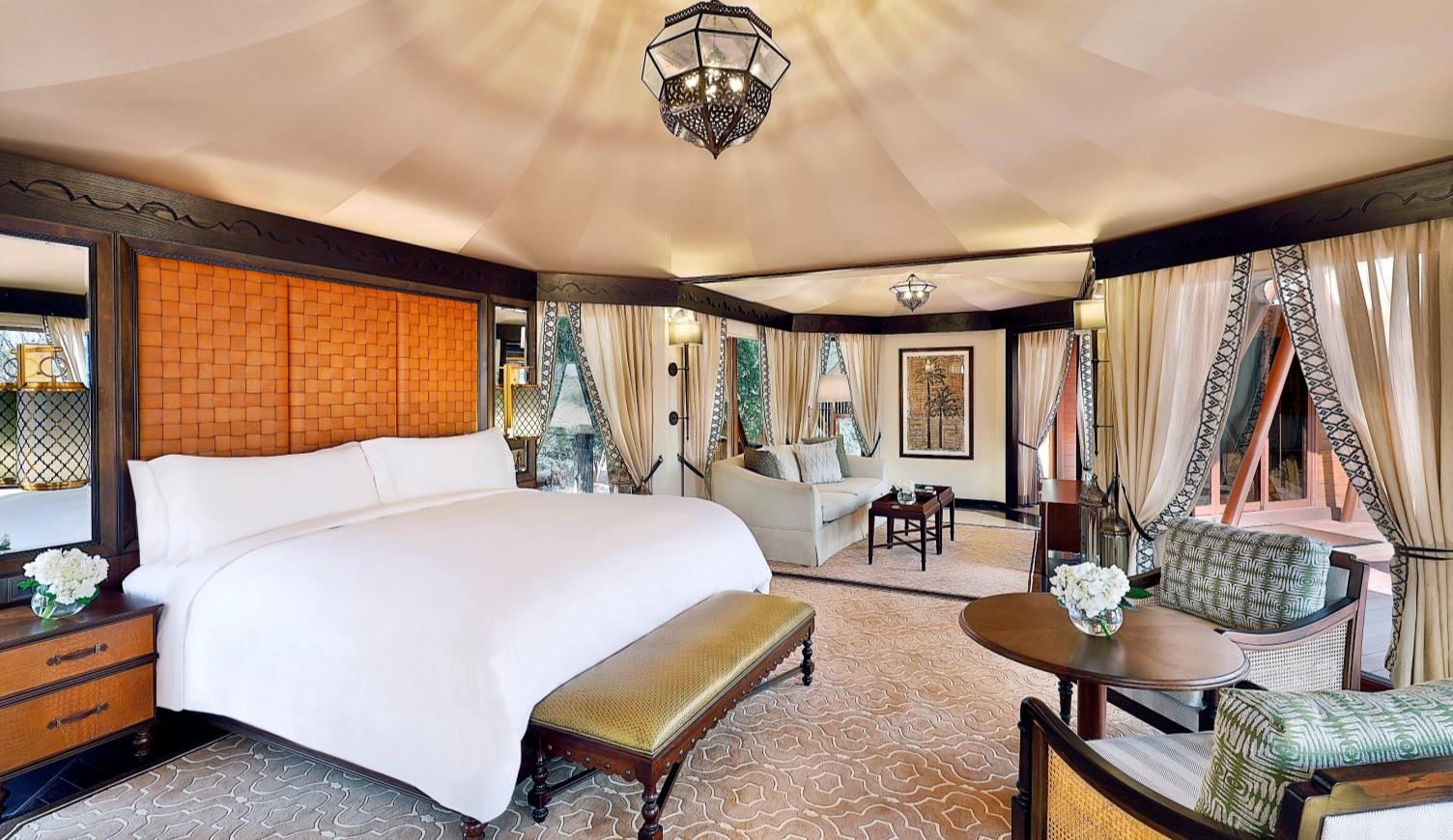 rooms-al-khaimah-tented-pool-villa