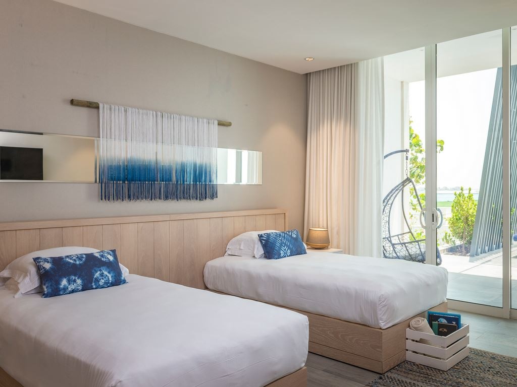 rooms-2-bedroom--sea-view