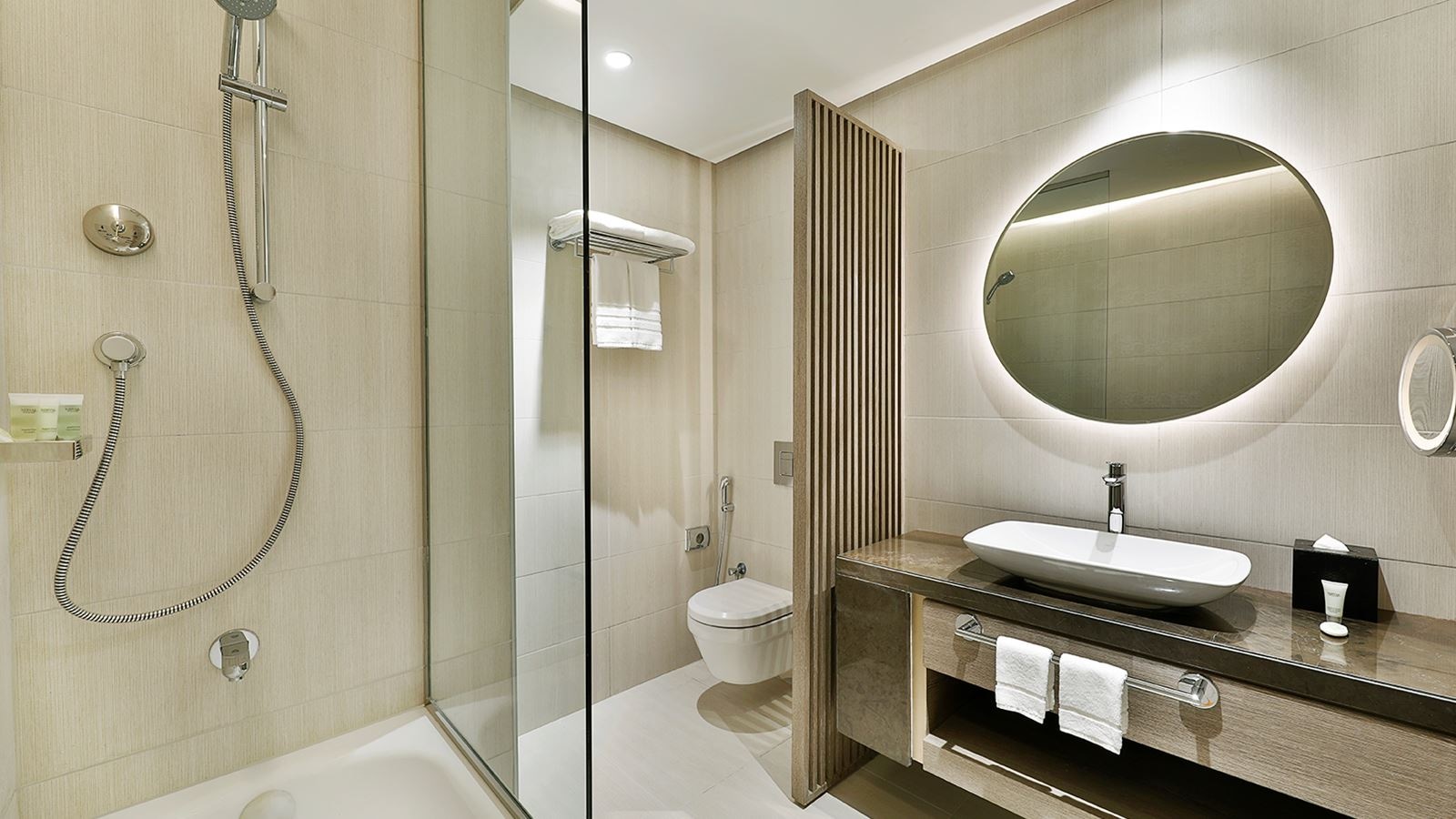 rooms-standard-room-king