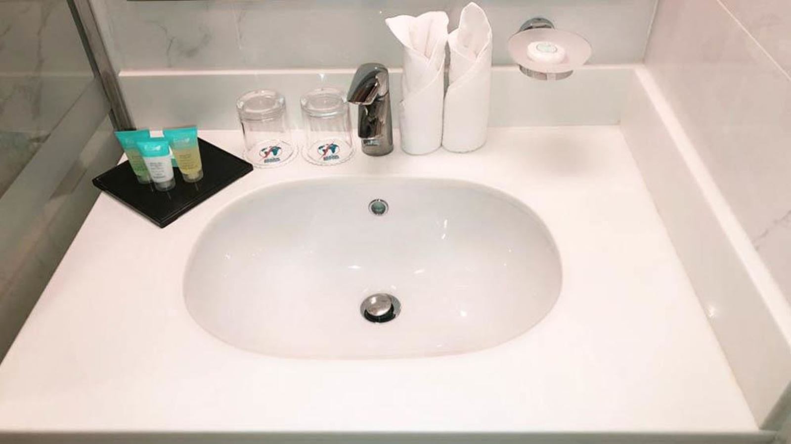 rooms-twobedroom-suite