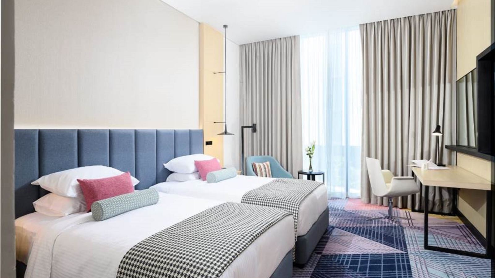 rooms-deluxe-king--twin