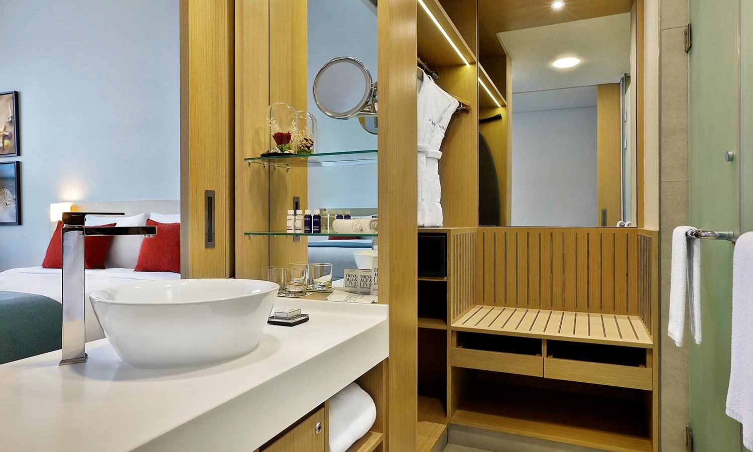 rooms-avani-executive-room