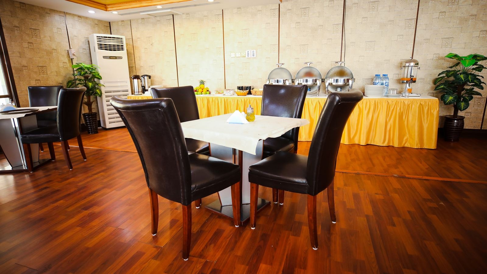 restaurants-green-house-international-buffet-restaurent