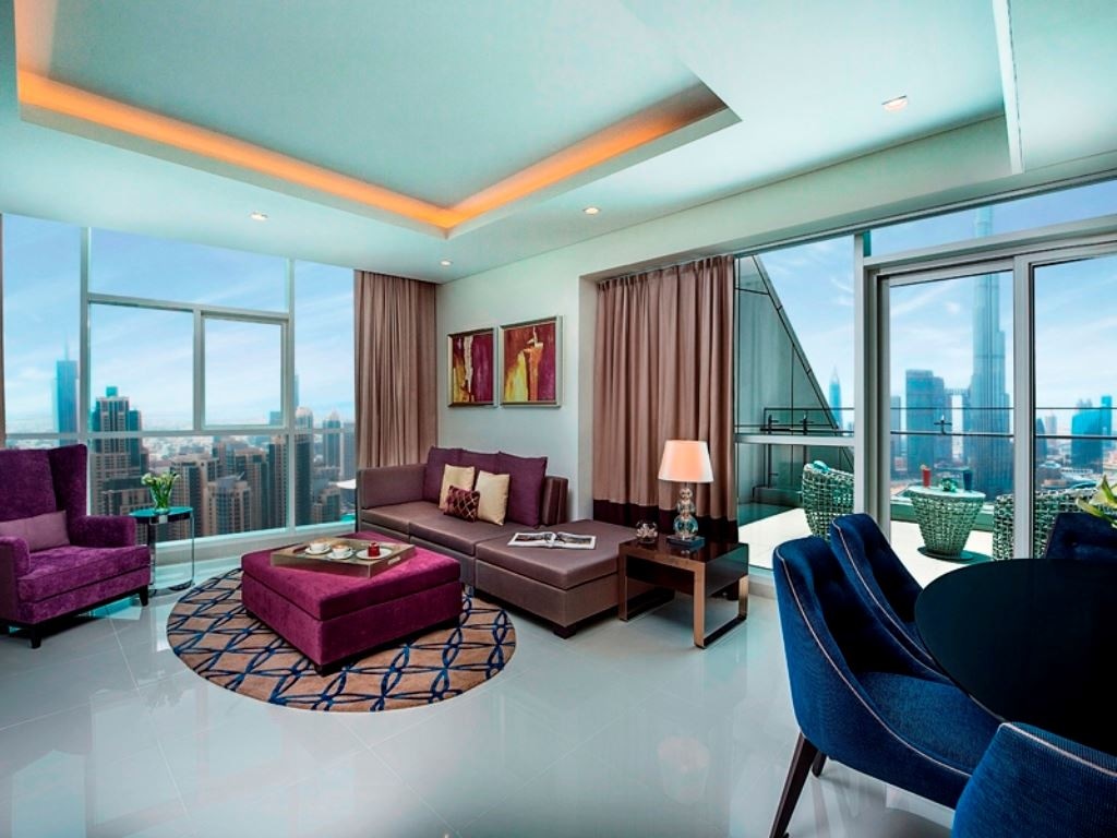 rooms-three-bedroom-suite-downtown-view