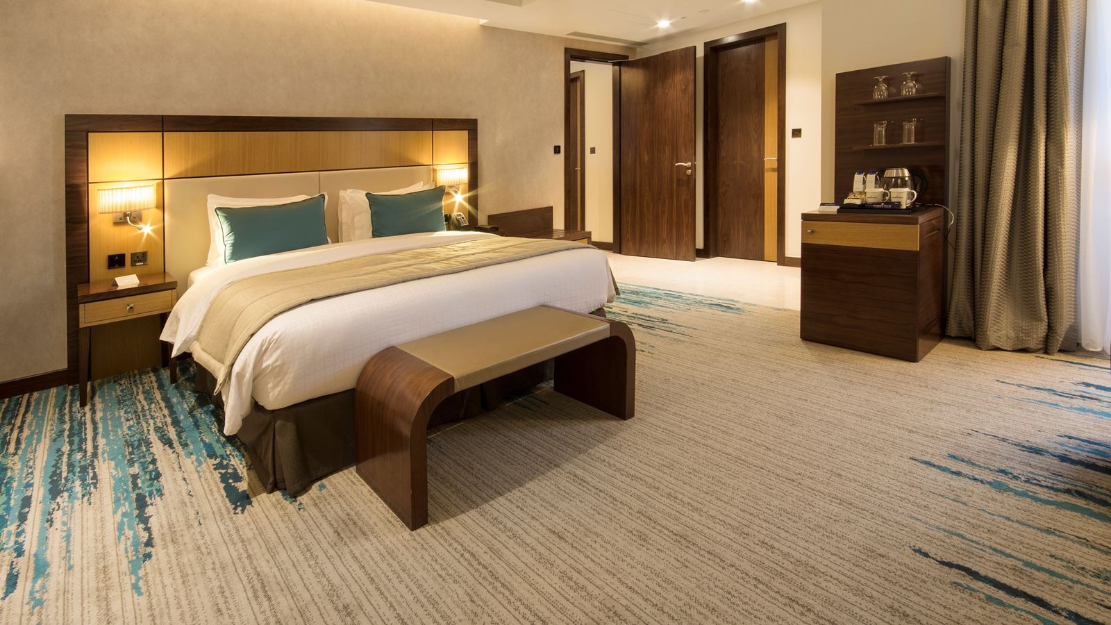 rooms-executive-suite-room