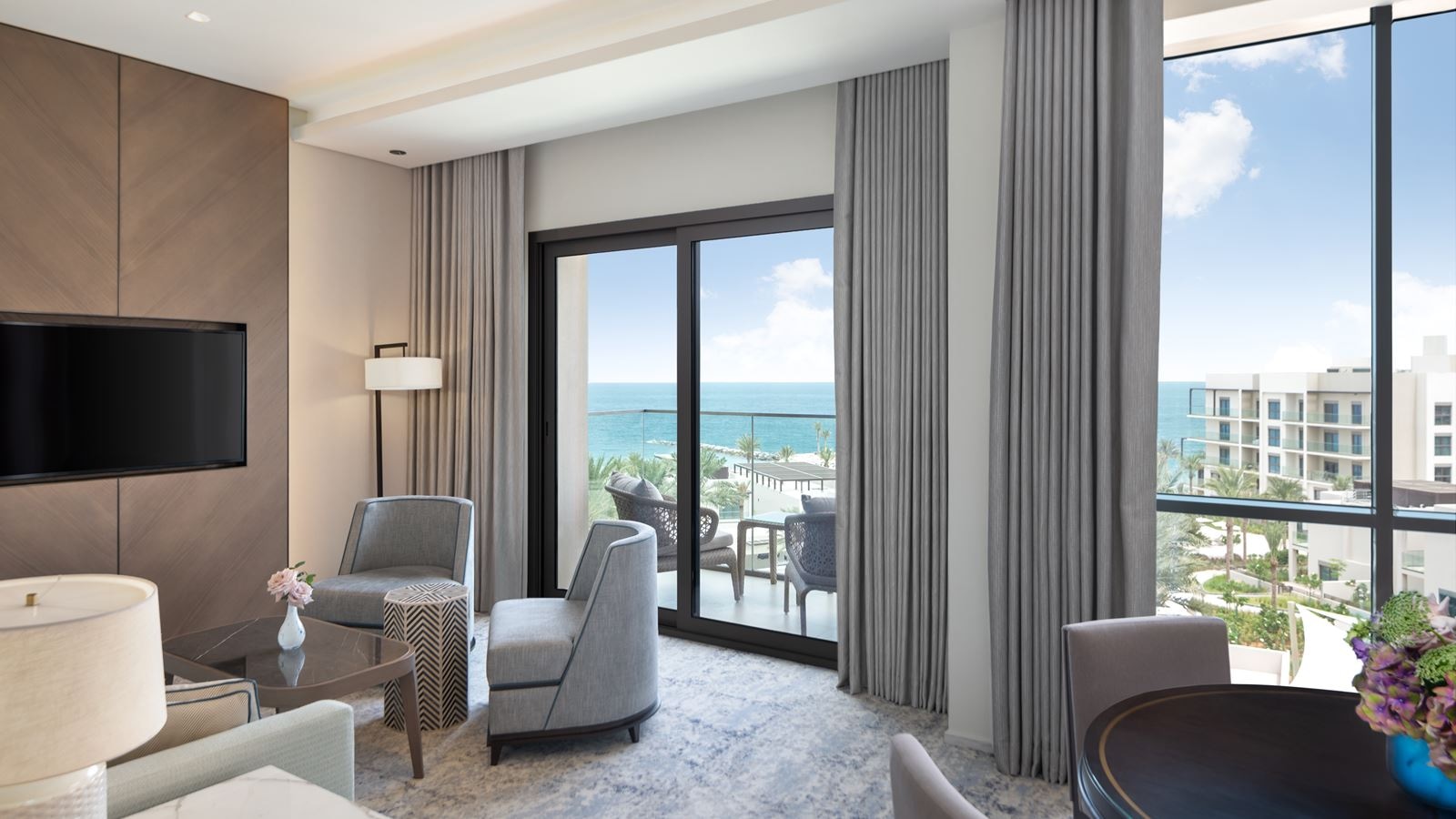rooms-executive-suite-ocean-view