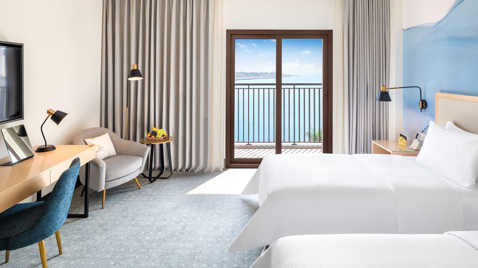 rooms-deluxe-room-sea-view