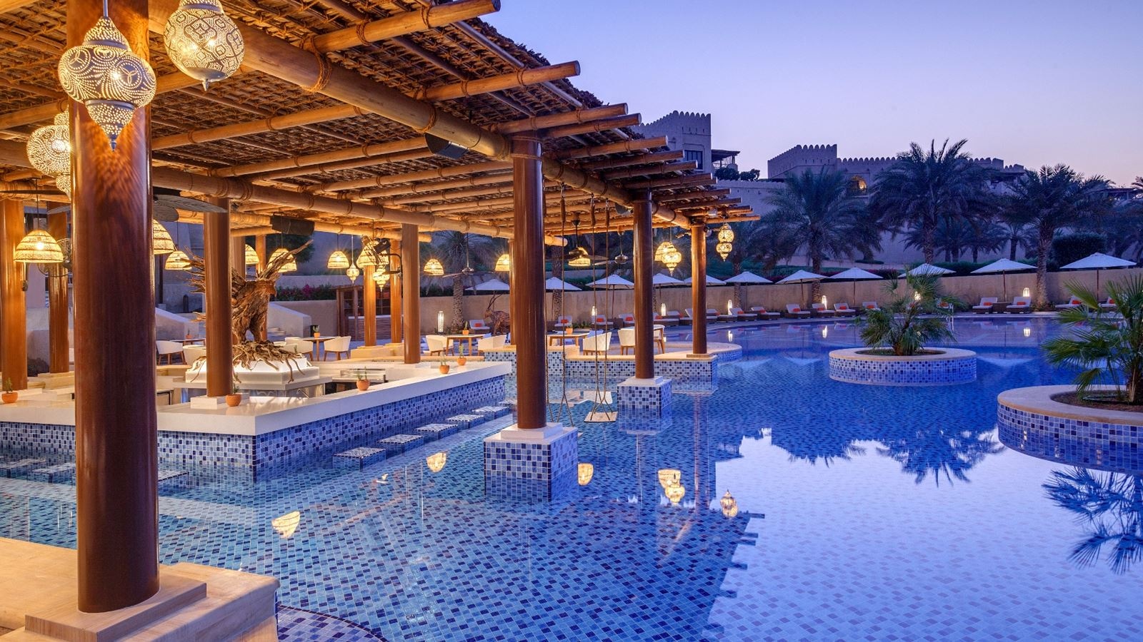 restaurants-naseem-pool-bar