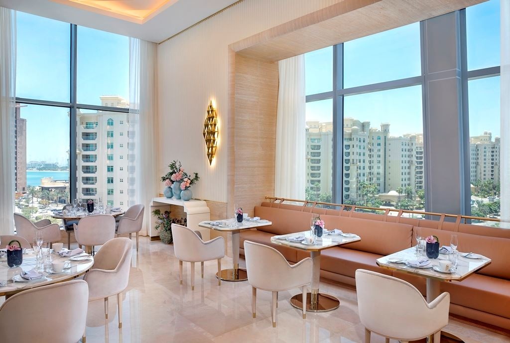 restaurants-her-by-caroline-astor