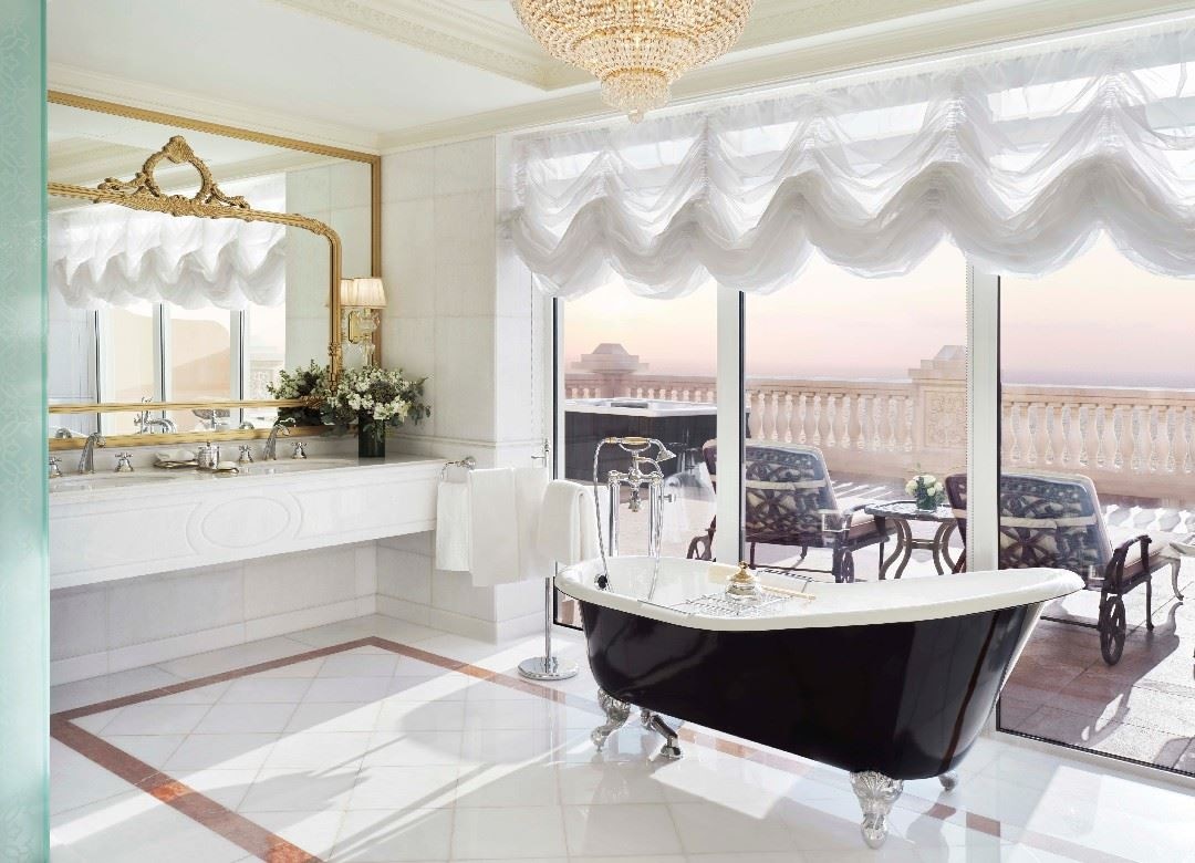 rooms-premier-jacuzzi-suite-one-bedroom-palm