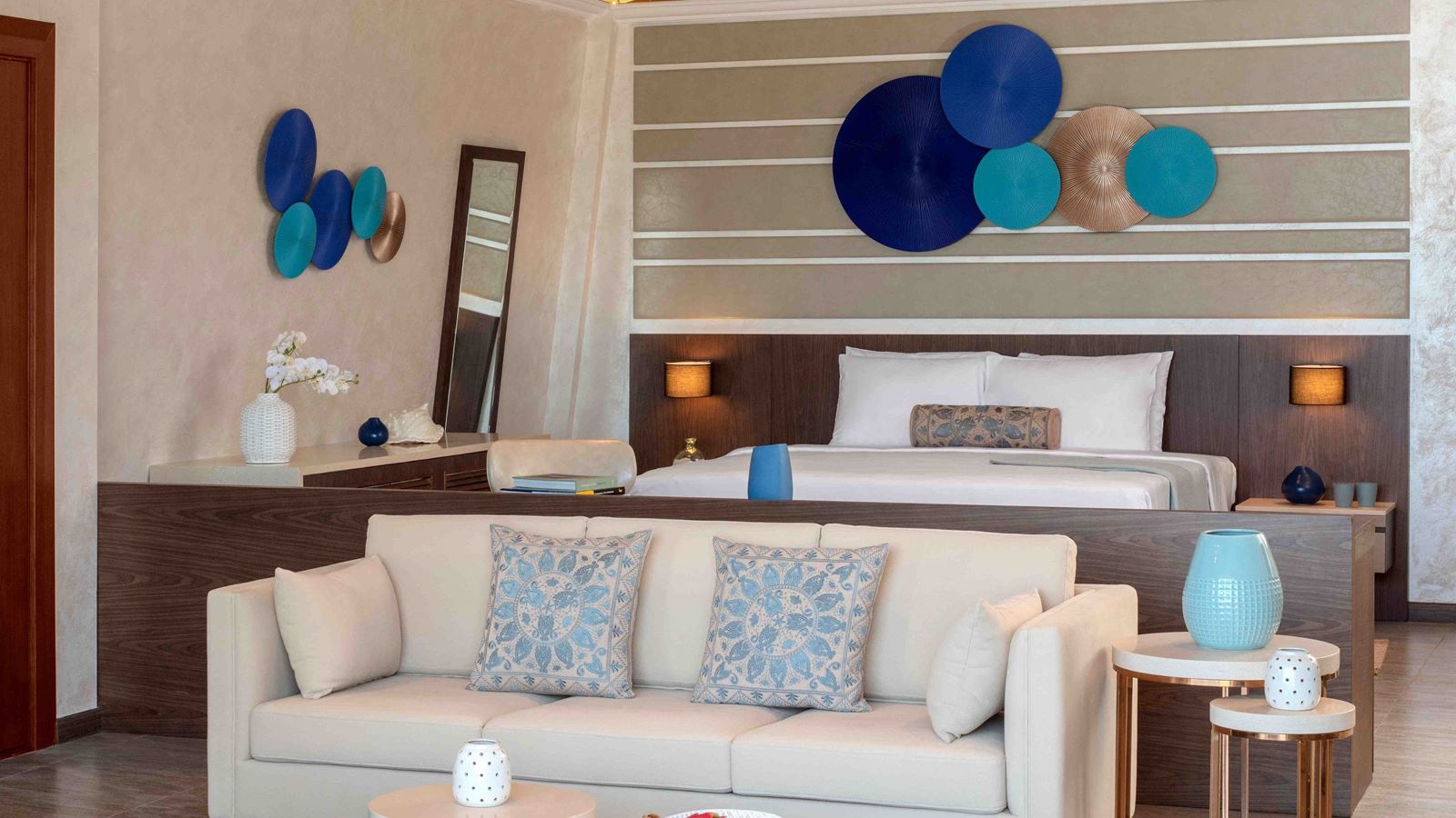 rooms-deluxe-ocean--view-suite