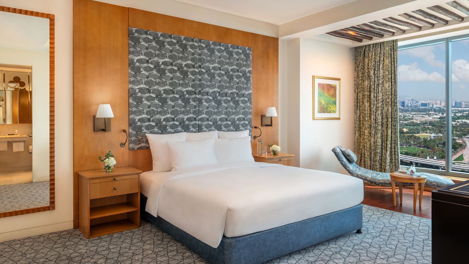 rooms-fully-furnished-three-bedroom-hotel-suite