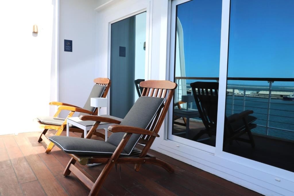 rooms-captains-room-with-balcony