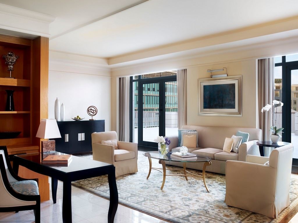 rooms-ambassador-suite