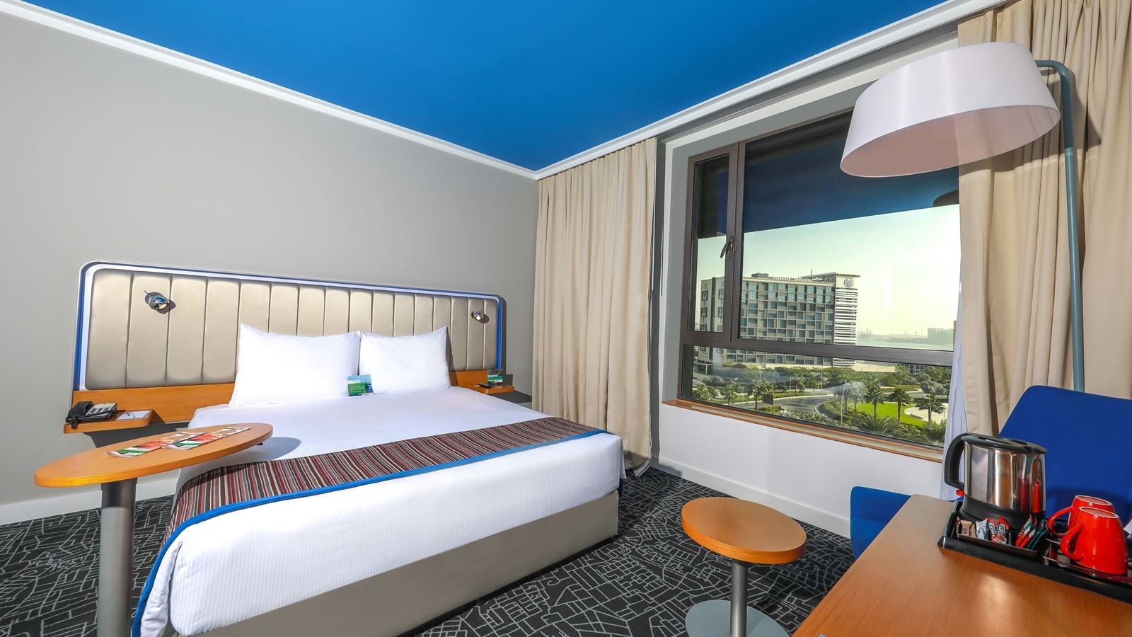 rooms-standard-room-plaza-view