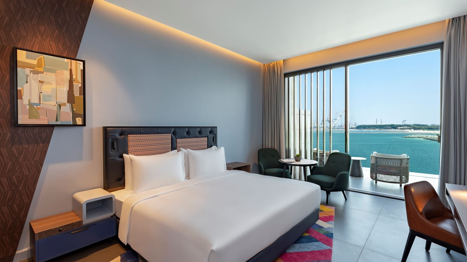 rooms-kingtwin-room-sea-view-w-balcony