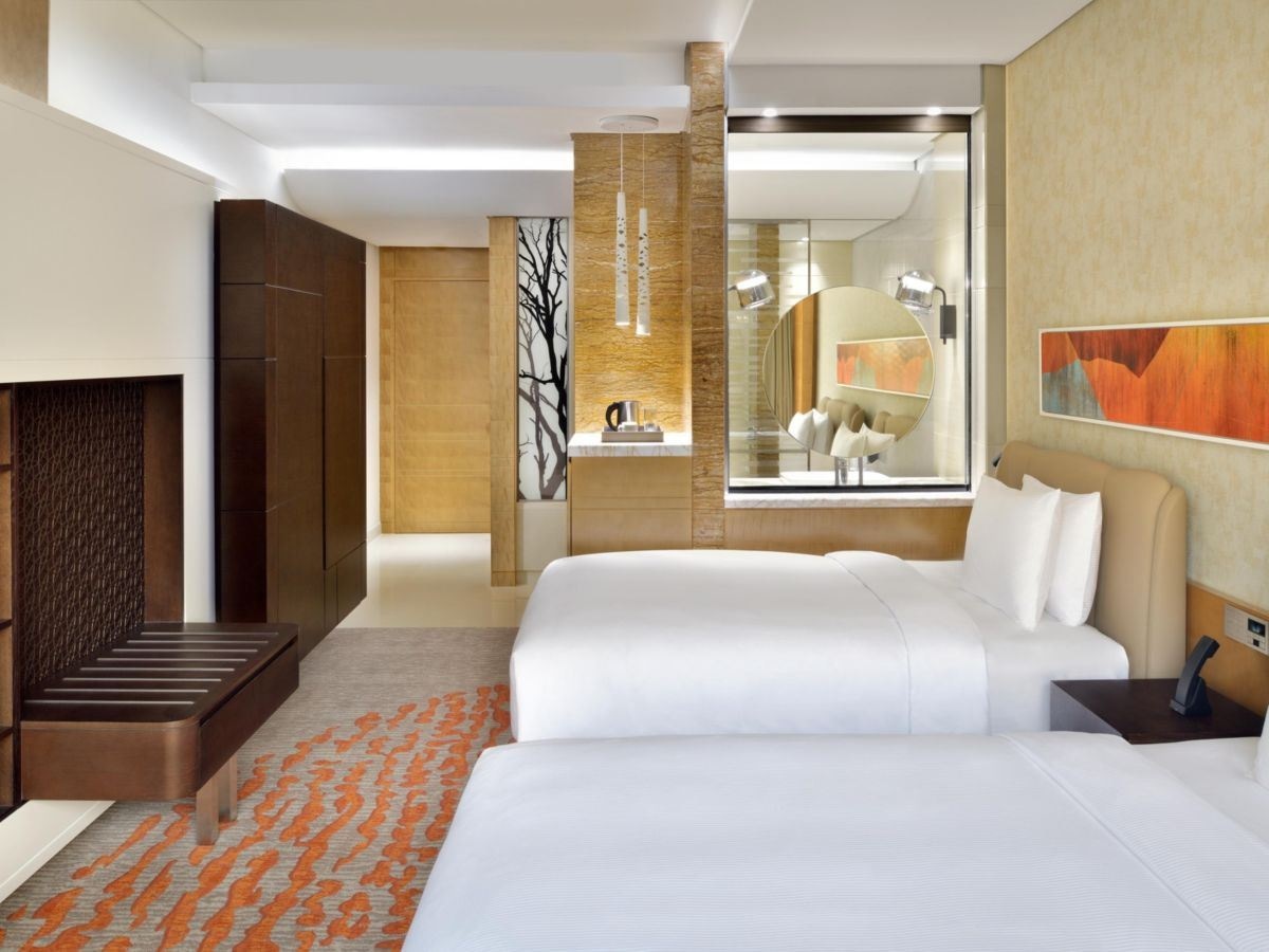 rooms-standard-room-city-view-kingtwin